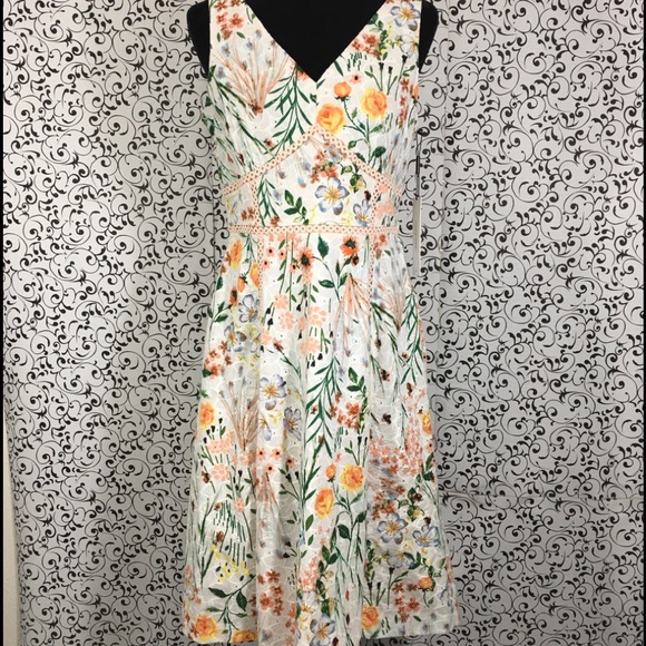 Calvin Klein Dresses & Skirts - Calvin Klein Floral Eyelet Dress